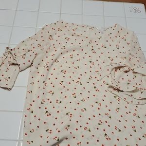 Ladies elbow length blouse